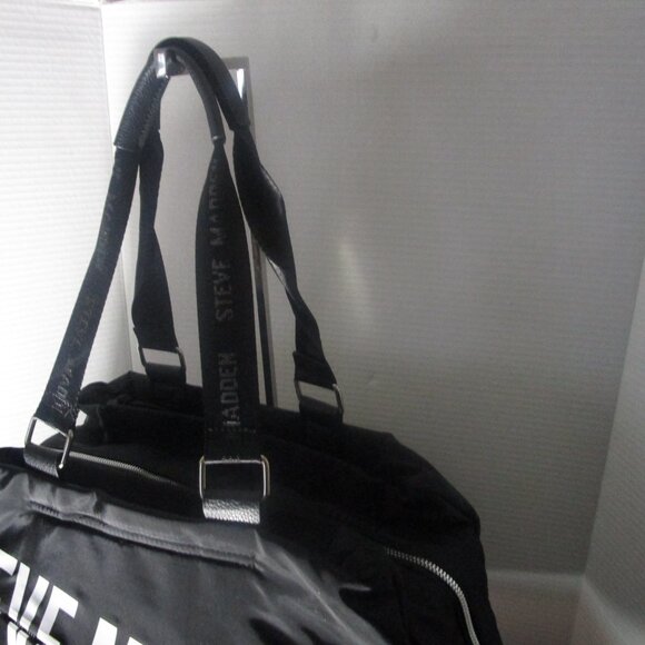 NWOT - Steve Madden Overnight Bag/Weekender - Picture 2 of 8